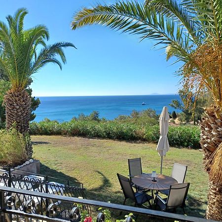 Nerissa Bungalow 2, Two Bedroom House With Sea View Спартия Екстериор снимка